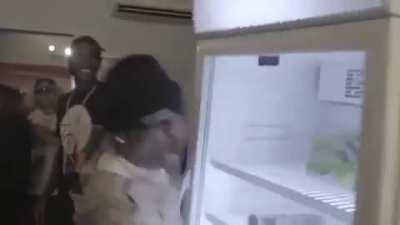 FUCK THIS REFRIGERATOR