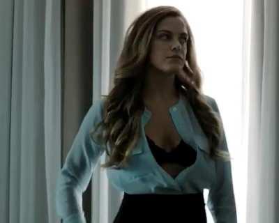 Riley Keough in The Girlfriend Experience (S01E02)