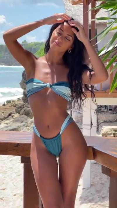 Beauty Tara Bakalian