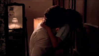 Paulina Gaitan groped in Narcos + squeezed hard by boyfriend