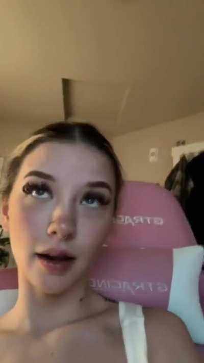 foopahh nipple zoomed in