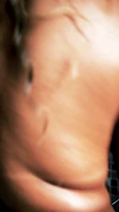 Jee Trindade (Close Friends)