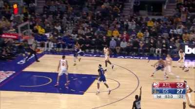 [Highlight] Curry hits an opportunistic three to give him 16 points in the first quarter