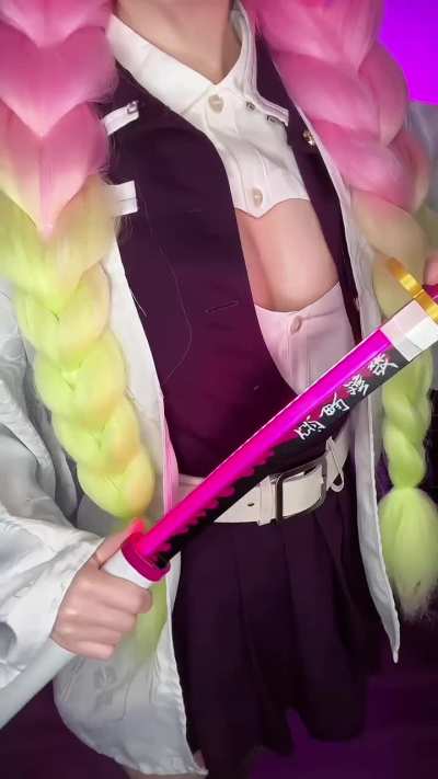 Mitsuri Kanroji makes pancakes