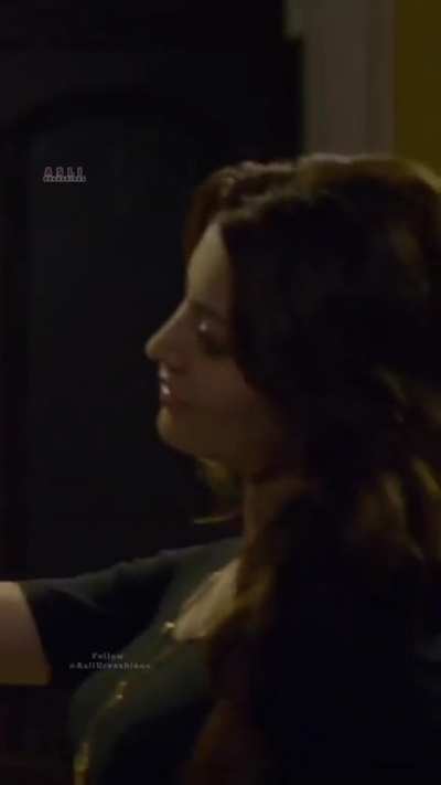 Urvashi Rautela 🔥 Hot Scene of Inspector Avinash Web Series Black Saree with Randeep Hooda 👿