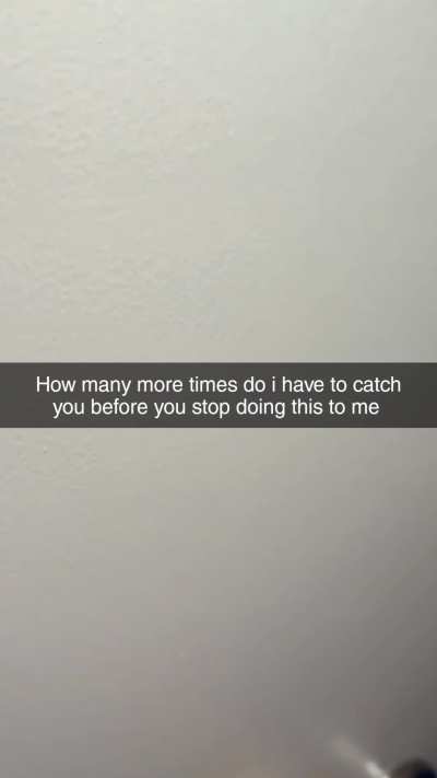 If that were mine, I wish she'd never stop surprising me like this. Being greeted with a hot cum kiss as soon as I get home would be a dream. 😍