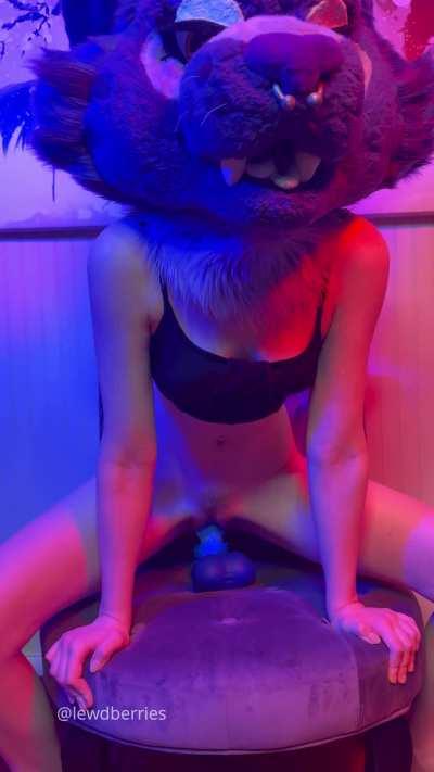 Conquering the werewolf beast 😈💦