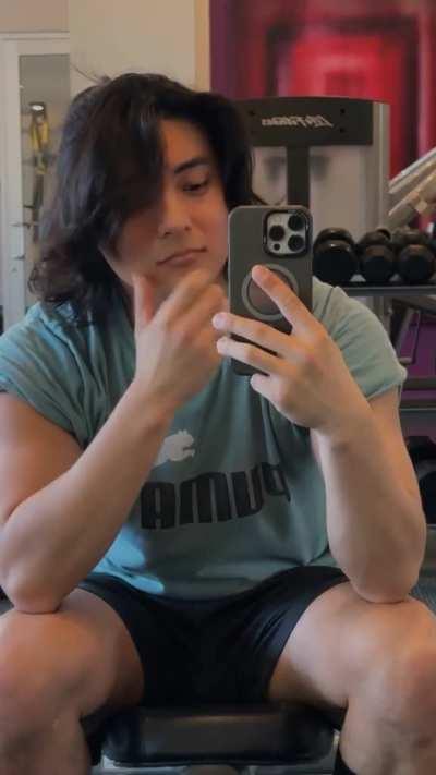 [Self] My cheeks 🤧