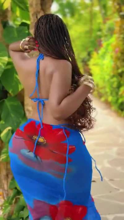 East African beauty 😍 [Surraiya]