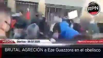A Ese Guazzora se le pega en la cara, con la mano abierta. Como se le pega a los giles