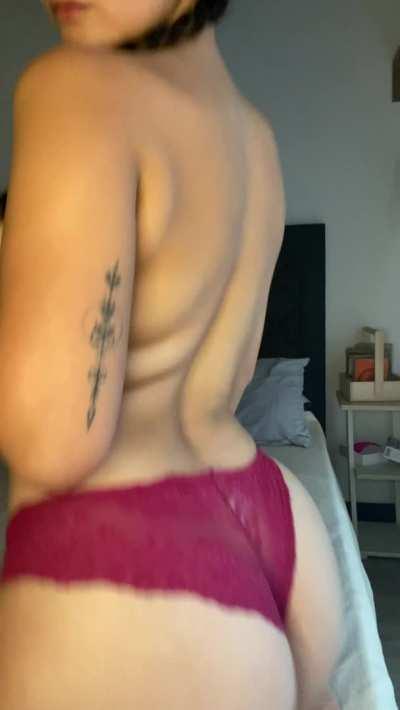 I’d be your 5’1 pocket slut ❤️