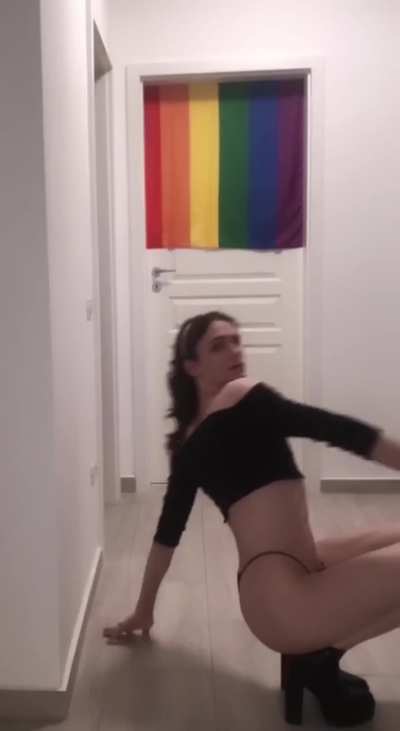 What do you call a trans girl that fucks sissies for fun?