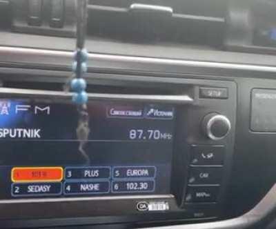 Радио в Крыму: «Всем патриотам: время действовать пришло! Ждите. Мы идем к вам. Слава Украине!»