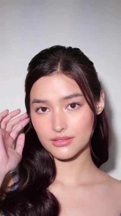 Liza Soberano