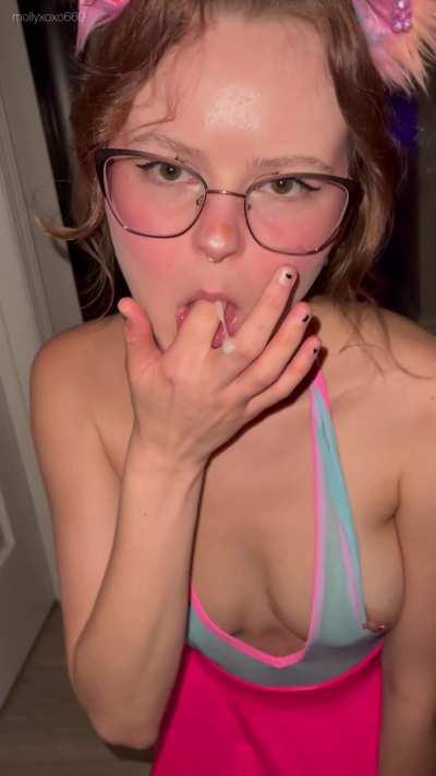 I like to play with my food