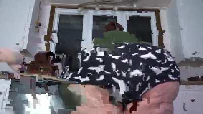 Lf Hang belly play to exchange