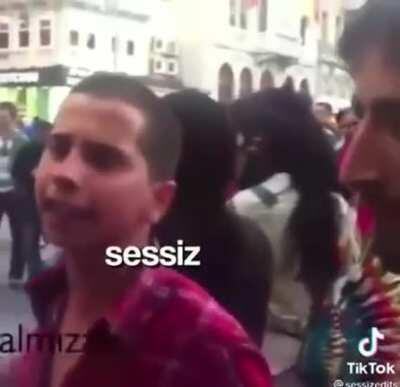 Ölüyordum sandın ya