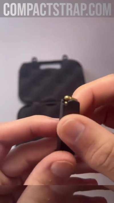 This miniature Glock 17 that ejects shells
