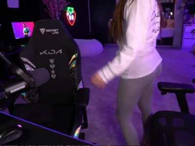 Dont let this subreddit die :)