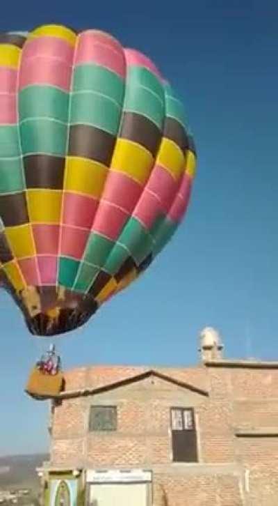 How hard a 16-second air balloon ride might be?