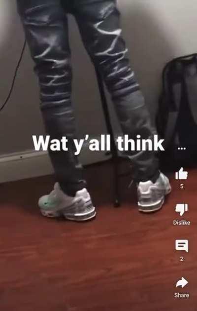 Wooski dissing Von while recording in the stu