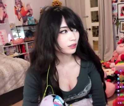 Emi looks incredible in this shirt 😍