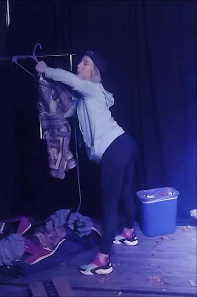 Court Wiggle Slow-Mo HQ