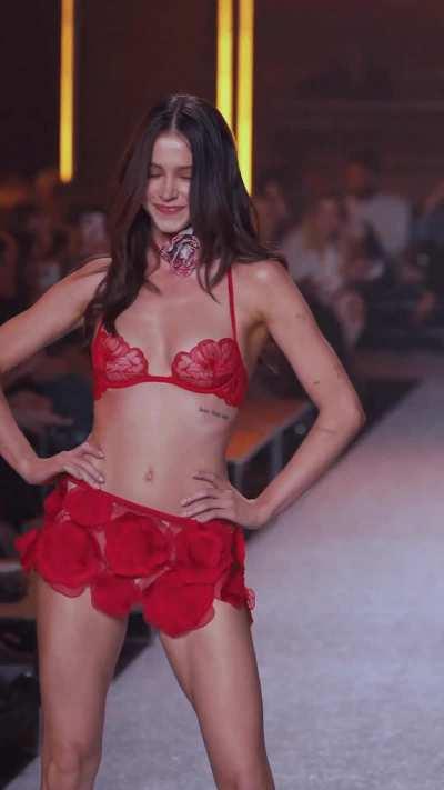 Lea | Etam Live Show | IG | September 2023