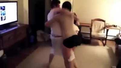 HMC when i fight this guy infront of his friends.