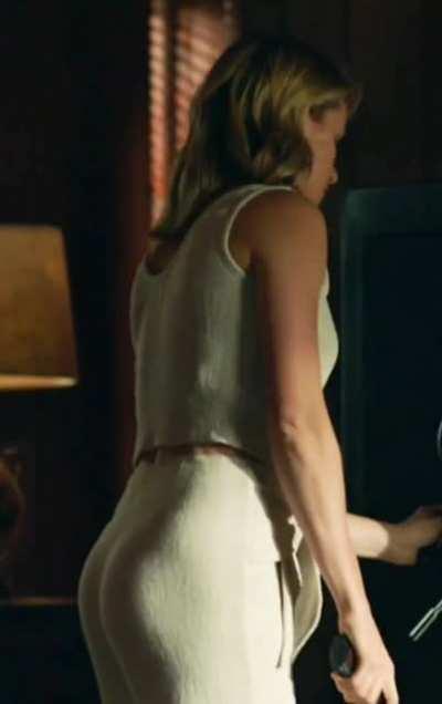 Shantel VanSanten (shooter)