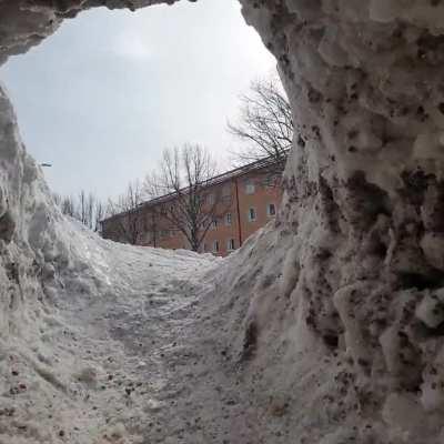 Boys, i made a new snow tunnel!!