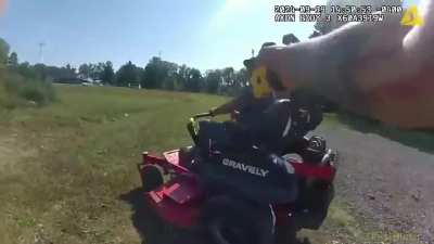 Man on a lawnmower shoots himself in the hands while being tased by Jackson County Deputy