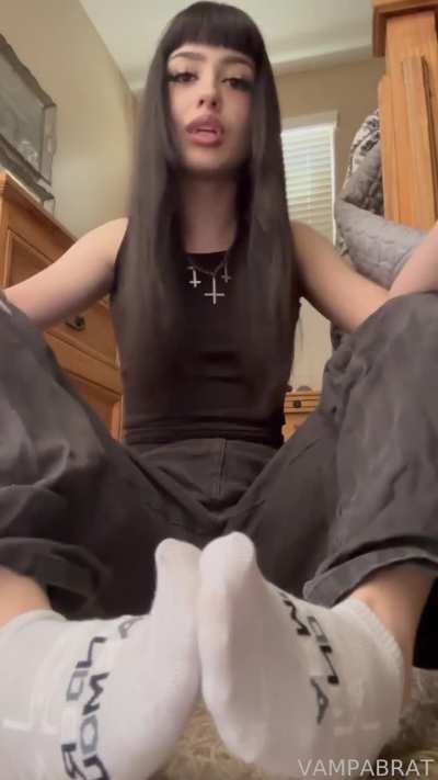 She makes JOI a art...