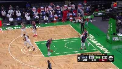 [Highlight] Tatum nails the step back triple to get to 48