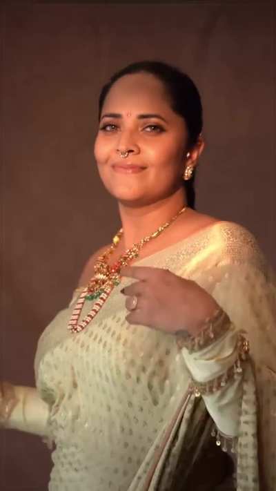 Anasuya looking gorgeous in saree