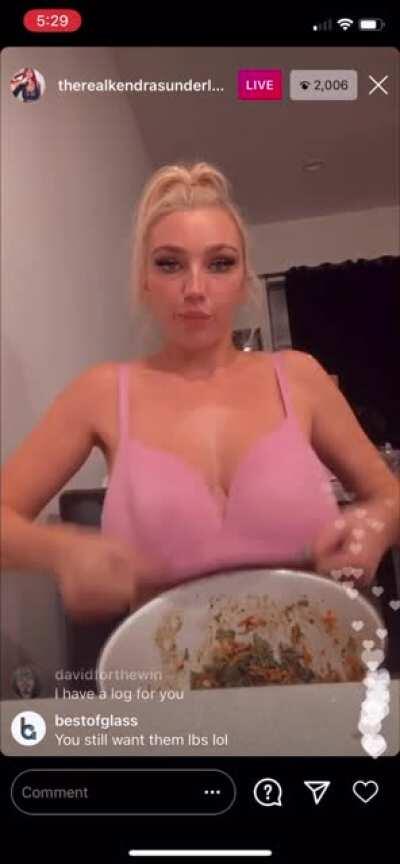 Flash provided I’ll sub to your only fans