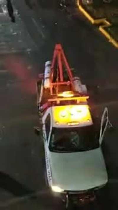 Chóferes de grúas y transportistas se vergean, entre Tlalne y Atizapan.