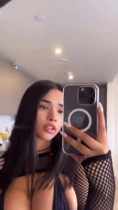 up close and personal 😮‍💨🍒