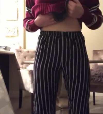 Jennette showing off