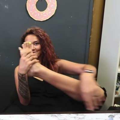 Geo has really nice feet