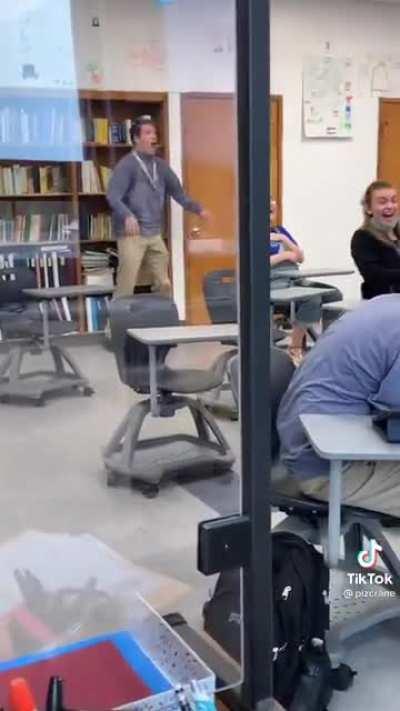 This kids reaction to Super Smash Bros Sora Reveal!