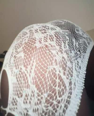 I love to shake that lil ass in my new Lingerie