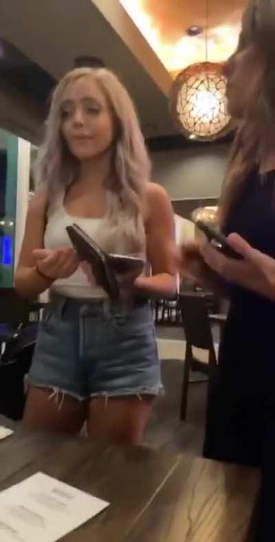 HMC while I dine and dash but leave my purse and return to get it but they ask us to pay