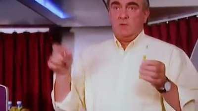 How the floating pen was achieved in 2001: A Space Odyssey