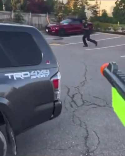 York regional police losing their minds over a nerf gun 💀