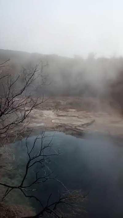 See all the white and sandy colored stuff thats sulphar residue from volcanic springs around the lake taupo supervolcanio