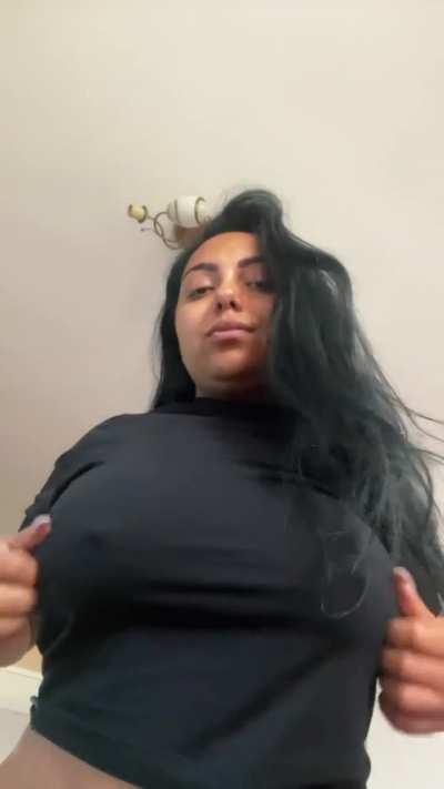 I kind of want to relax and be naked