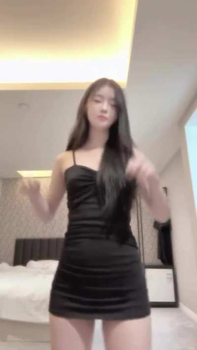 I am Princess Yoon, who is very interested in foreign countries!