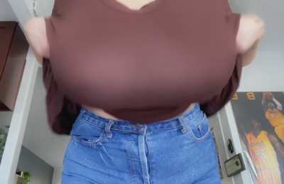 If you didn't get what you wanted for Christmas, here are my tits 🎁 $3.50 onlyfans & fansly sale! link in comments 👇🏼