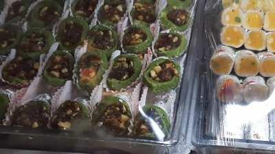 Bangla Sweets CP serve cockroackes